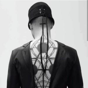 Meet your Posher, Simone